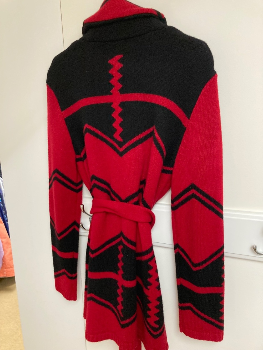 Ralph Lauren women’s (or could be men’s) lambswool belted cardigan Aztec sweater - Picture 4 of 6